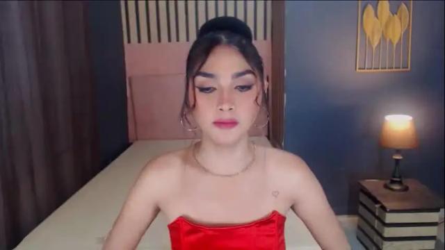 Image 3 of queenemeraldts Stream on Chaturbate on 22 days ago