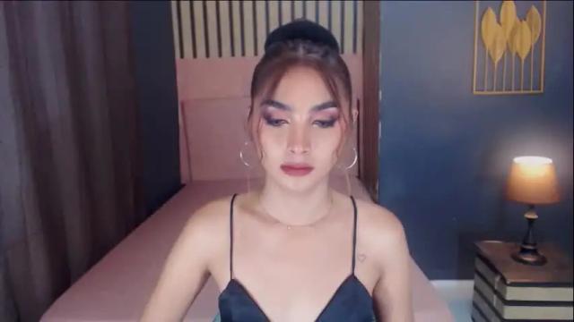 Image 12 of queenemeraldts Stream on Chaturbate on 7 days ago