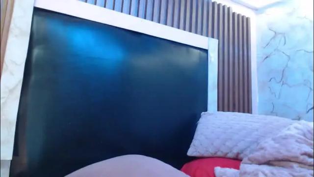 Image 6 of queenfox4u Stream on Chaturbate on 2 months ago