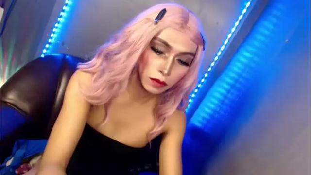 Image 12 of queenfoxylady Stream on Chaturbate on 5 days ago