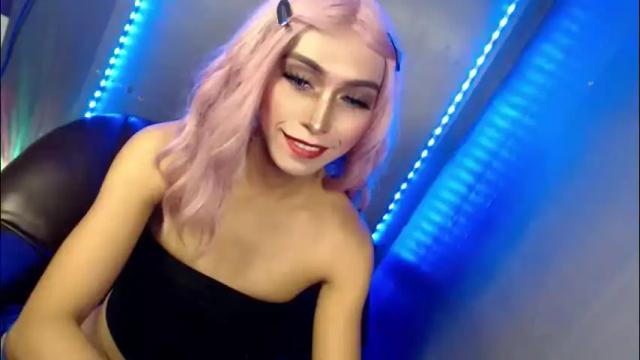 Image 4 of queenfoxylady Stream on Chaturbate on 5 days ago