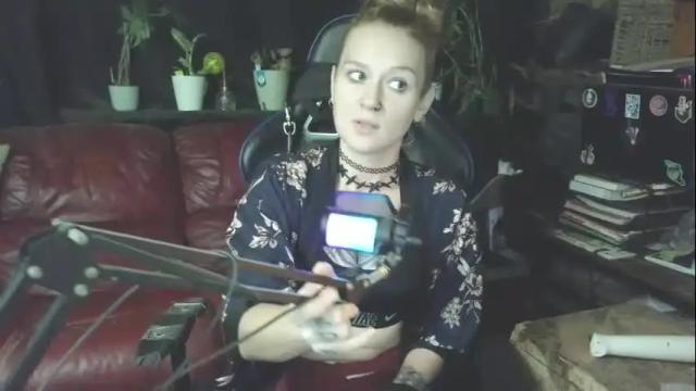 Image 2 of queenfrostbitten Stream on Chaturbate on 4 months ago