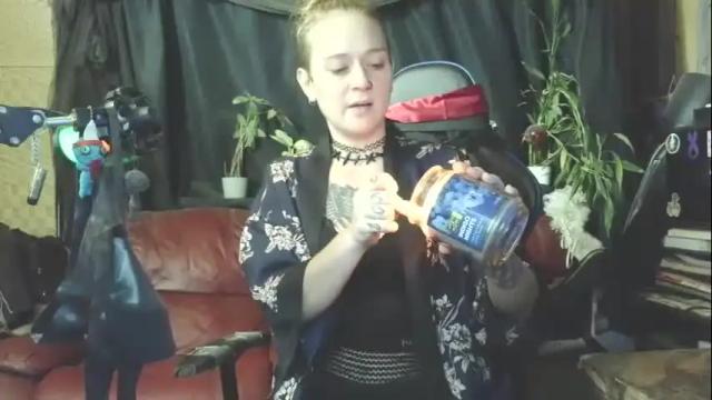 Image 2 of queenfrostbitten Stream on Chaturbate on 4 months ago