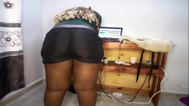 Image 6 of queenkiah Stream on Chaturbate on 11 days ago