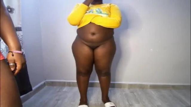 Image 12 of queenkiah Stream on Chaturbate on 3 days ago
