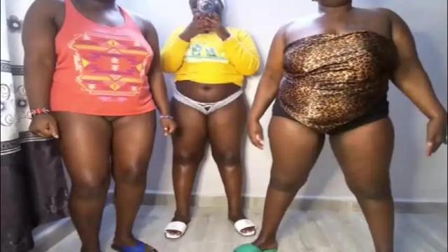 Image 4 of queenkiah Stream on Chaturbate on 3 days ago