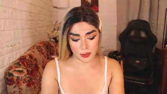 Image 7 of queenkiraasiantsxxx Stream on Chaturbate on 19 months ago