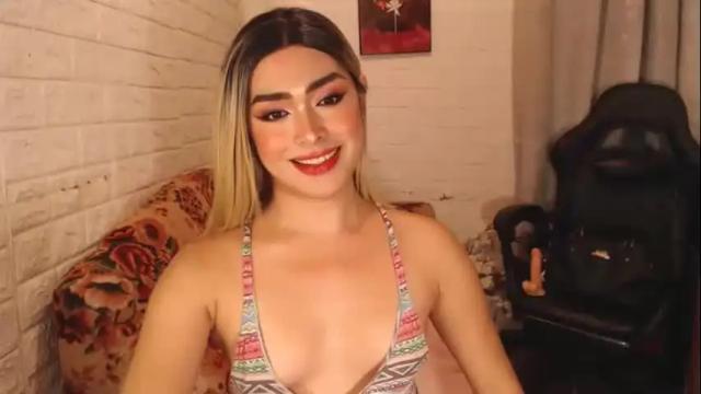 Image 11 of queenkiraasiantsxxx Stream on Chaturbate on 21 months ago
