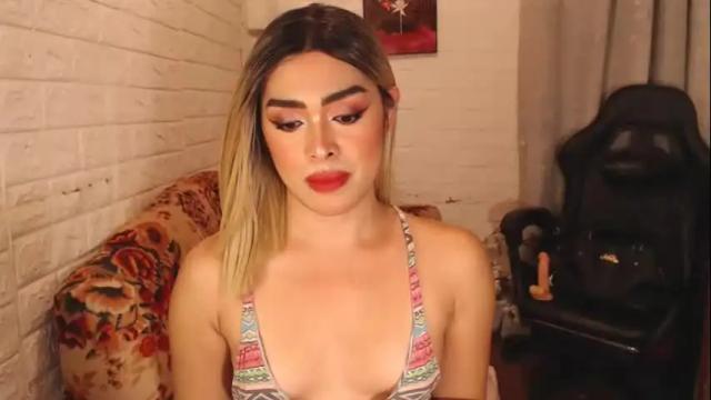 Image 2 of queenkiraasiantsxxx Stream on Chaturbate on 15 months ago