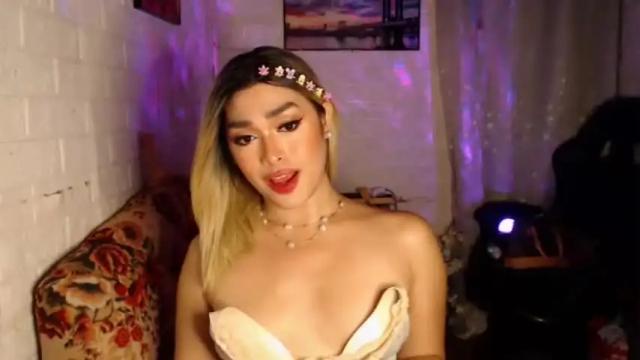 Image 7 of queenkiraasiantsxxx Stream on Chaturbate on 18 months ago