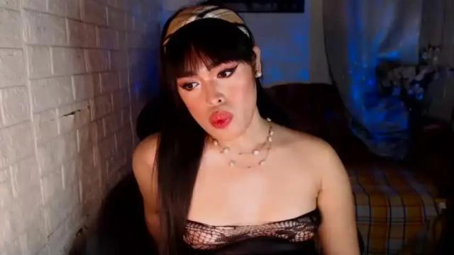 Image 10 of queenkiraasiantsxxx Stream on Chaturbate on 16 months ago