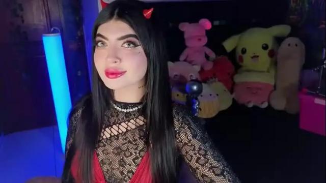 Image 4 of queenlamia Stream on Chaturbate on 1 month ago
