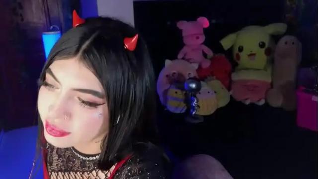Image 8 of queenlamia Stream on Chaturbate on 1 month ago