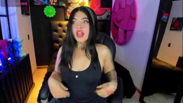 Image 7 of queenlamia Stream on Chaturbate on 19 days ago