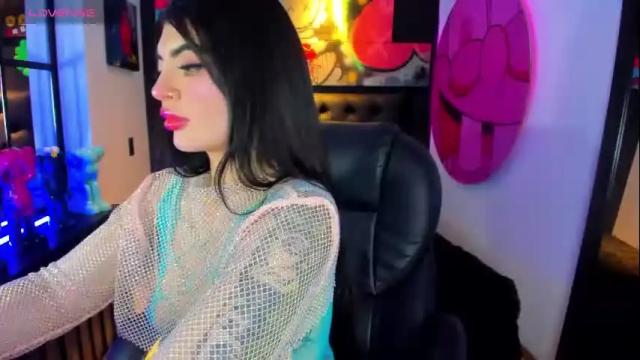 Image 3 of queenlamia Stream on Chaturbate on 17 days ago
