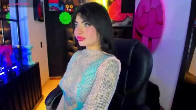 Image 4 of queenlamia Stream on Chaturbate on 17 days ago