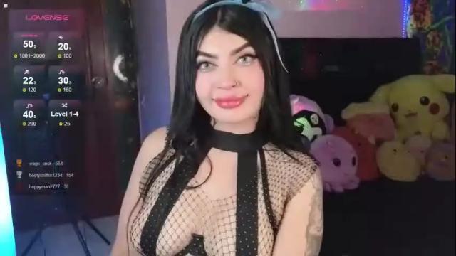 Image 12 of queenlamia Stream on Chaturbate on 8 days ago