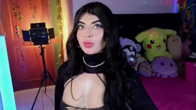 Image 8 of queenlamia Stream on Chaturbate on 5 days ago