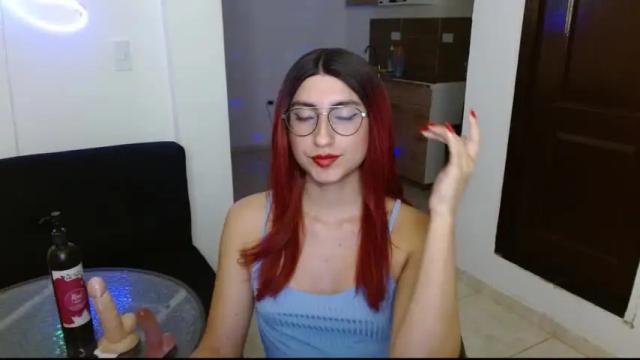 Image 4 of queenlilith_paradise Stream on Chaturbate on 15 months ago