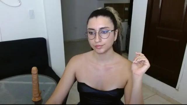 Image 2 of queenlilith_paradise Stream on Chaturbate on 13 months ago