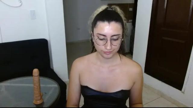 Image 4 of queenlilith_paradise Stream on Chaturbate on 13 months ago