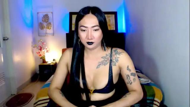 Image 3 of queenmistressts Stream on Chaturbate on 1 month ago