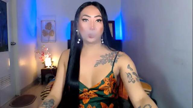 Image 3 of queenmistressts Stream on Chaturbate on 1 month ago