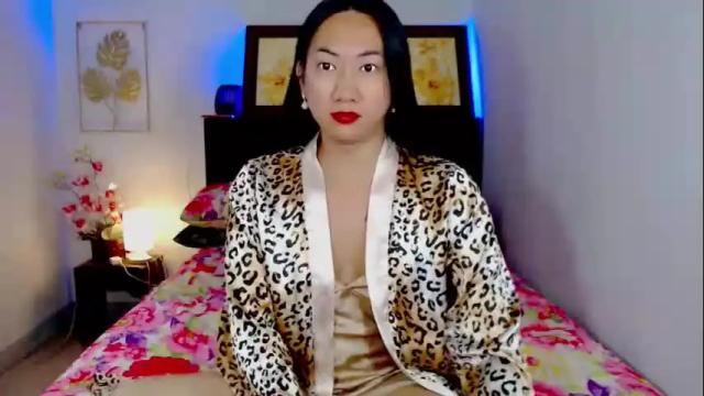 Image 3 of queenmistressts Stream on Chaturbate on 13 days ago