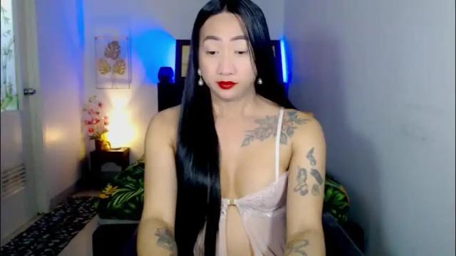Image 2 of queenmistressts Stream on Chaturbate on 15 days ago