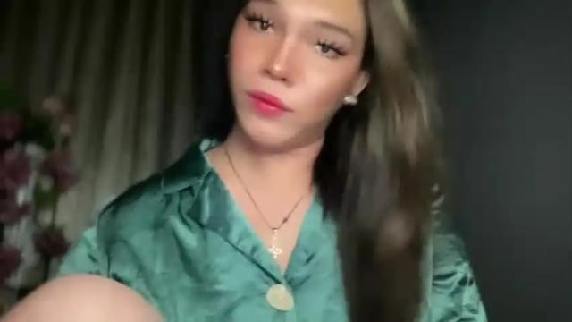 Image 6 of queenn_xxx Stream on Chaturbate on 15 months ago