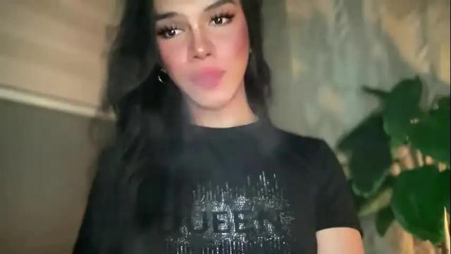 Image 2 of queenn_xxx Stream on Chaturbate on 3 months ago