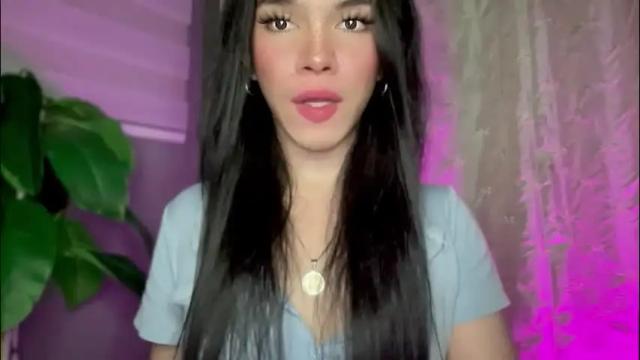 Image 2 of queenn_xxx Stream on Chaturbate on 2 months ago