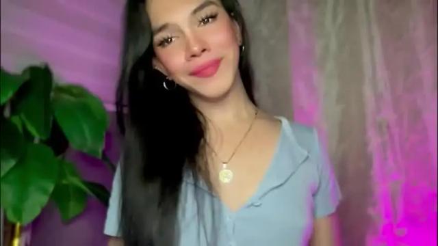 Image 3 of queenn_xxx Stream on Chaturbate on 2 months ago