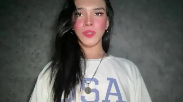 Image 3 of queenn_xxx Stream on Chaturbate on 2 months ago