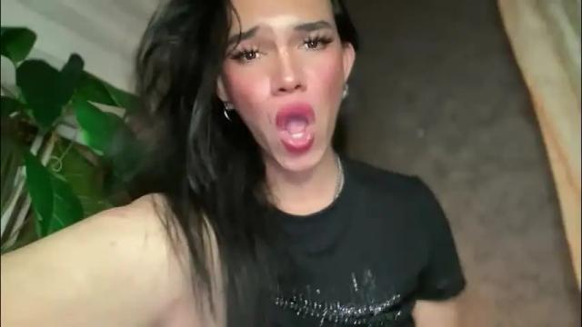 Image 12 of queenn_xxx Stream on Chaturbate on 2 months ago