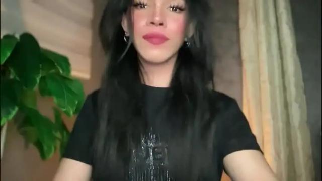 Image 3 of queenn_xxx Stream on Chaturbate on 2 months ago