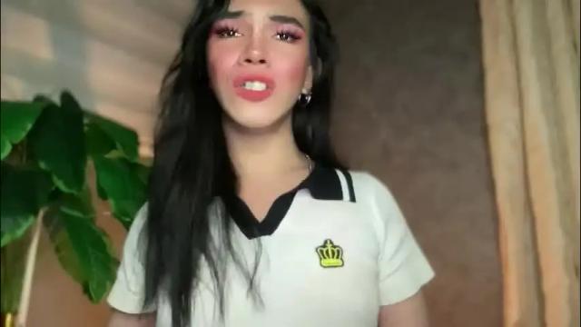 Image 2 of queenn_xxx Stream on Chaturbate on 2 months ago