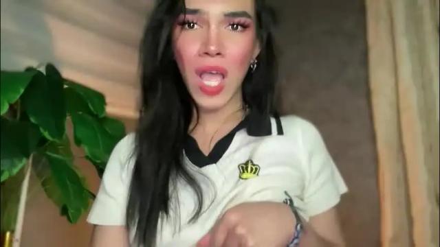 Image 4 of queenn_xxx Stream on Chaturbate on 2 months ago