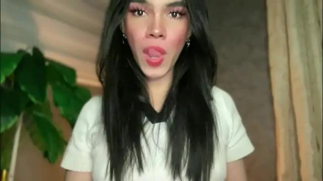 Image 7 of queenn_xxx Stream on Chaturbate on 2 months ago