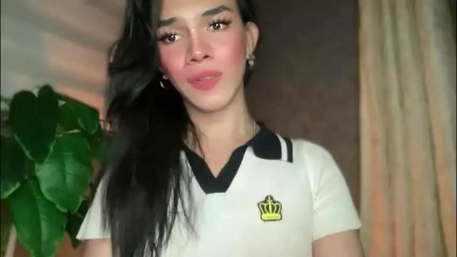 Image 8 of queenn_xxx Stream on Chaturbate on 2 months ago