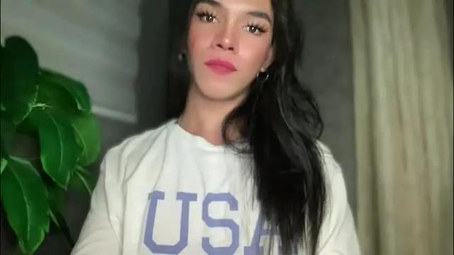 Image 8 of queenn_xxx Stream on Chaturbate on 1 month ago