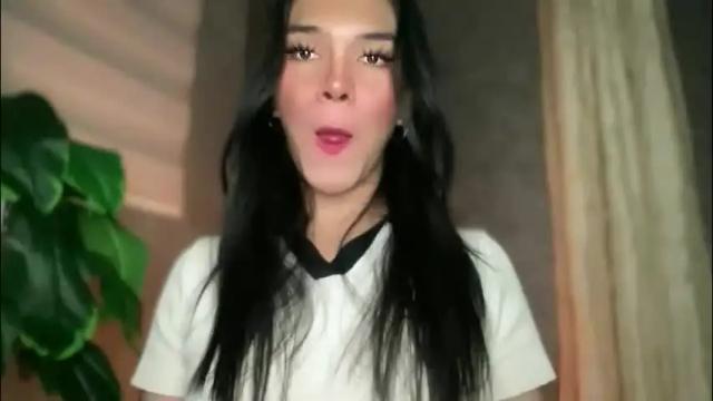 Image 2 of queenn_xxx Stream on Chaturbate on 1 month ago