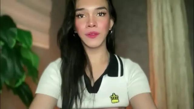 Image 3 of queenn_xxx Stream on Chaturbate on 1 month ago