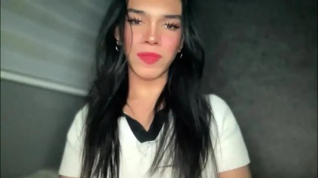 Image 7 of queenn_xxx Stream on Chaturbate on 1 month ago