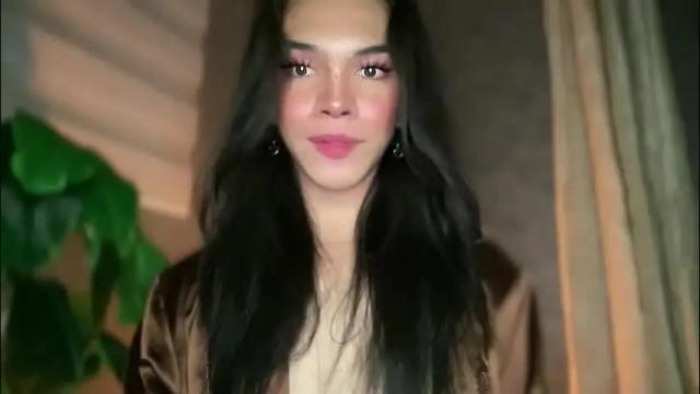 Image 12 of queenn_xxx Stream on Chaturbate on 1 month ago