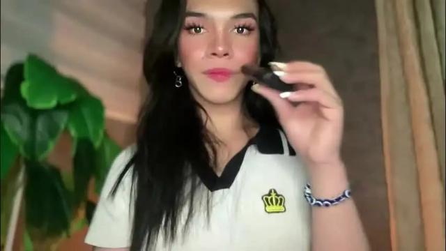 Image 3 of queenn_xxx Stream on Chaturbate on 1 month ago