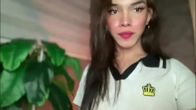 Image 12 of queenn_xxx Stream on Chaturbate on 27 days ago