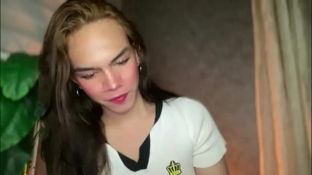 Image 12 of queenn_xxx Stream on Chaturbate on 26 days ago