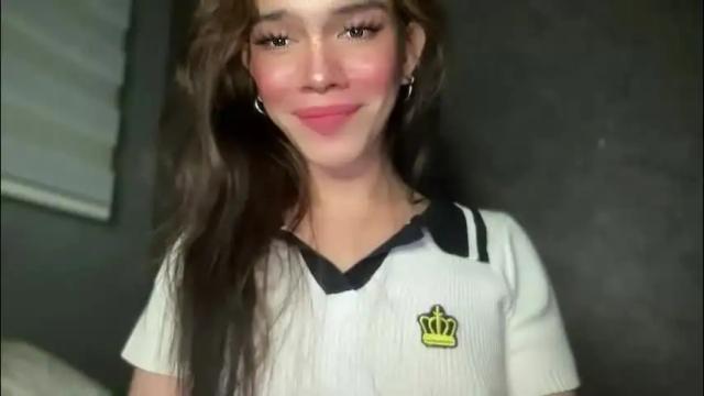 Image 12 of queenn_xxx Stream on Chaturbate on 2 days ago