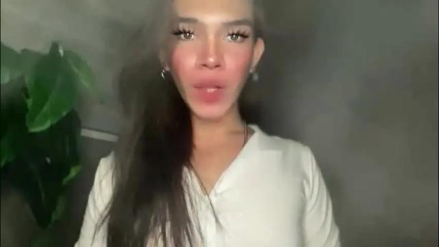 Image 3 of queenn_xxx Stream on Chaturbate on 1 month ago